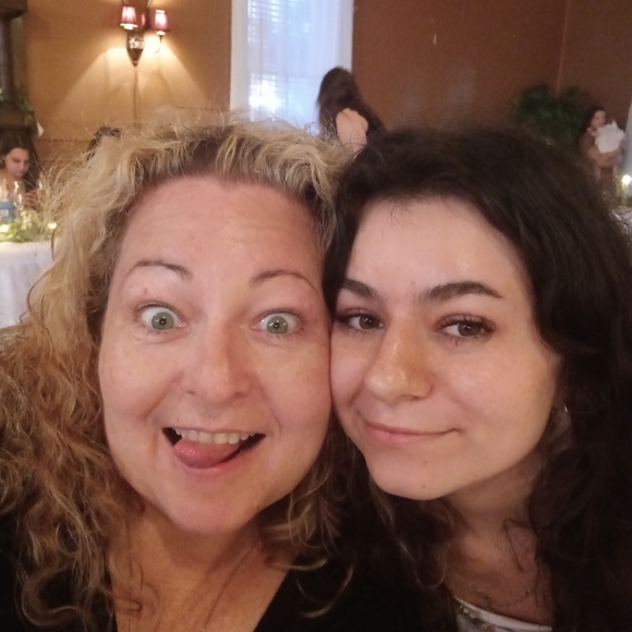 Meet your Posher, Rhonda - Picture 4 of 7